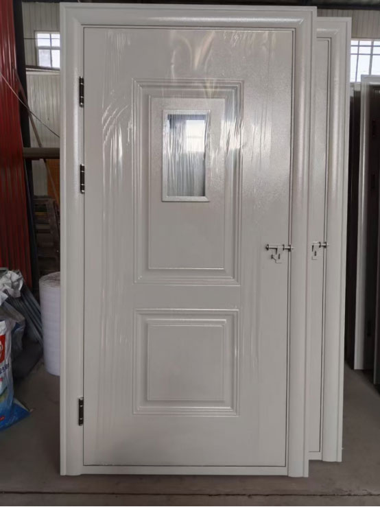 峪泉镇学校教室门