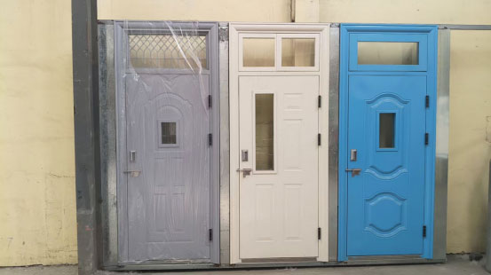 峪泉镇学校教室门