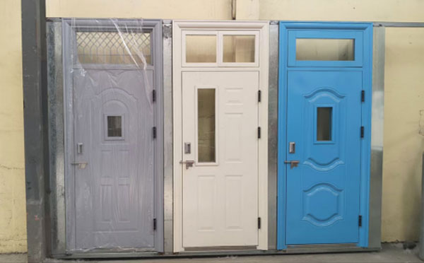 峪泉镇学校教室门