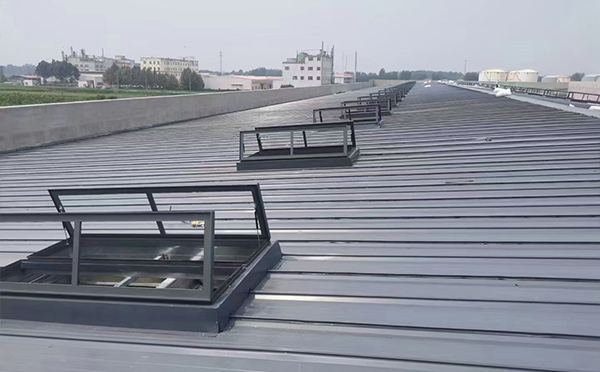 某中学室内体育馆峪泉镇排烟窗改造项目