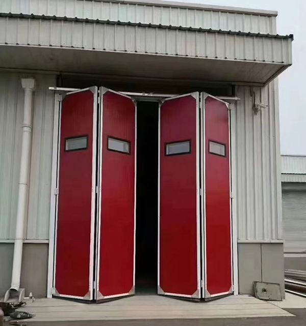 峪泉镇工业折叠门在大型装配车间出入口的应用实例
