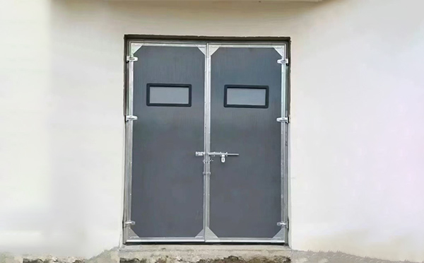 峪泉镇工业门在高温作业区域的运行表现